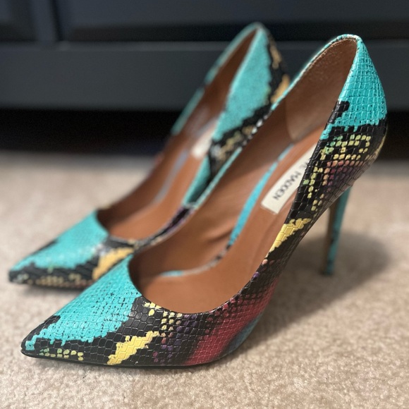 Steve Madden Proto snakeskin pumps - Picture 5 of 15